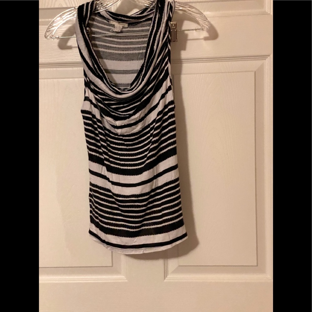 Memuse black and white cowl neck blouse